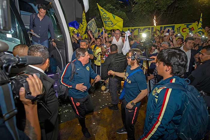 Miguel Herrera llega a Guadalajara