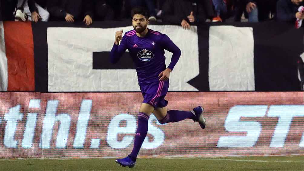 Néstor Araujo festejando su gol con el Celta de Vigo 