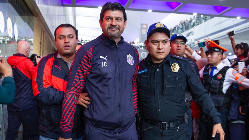 Cardozo, en su llegada al aeropuerto de la CDMX