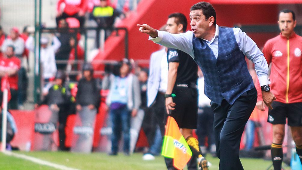 David Patiño en un partido con Pumas 