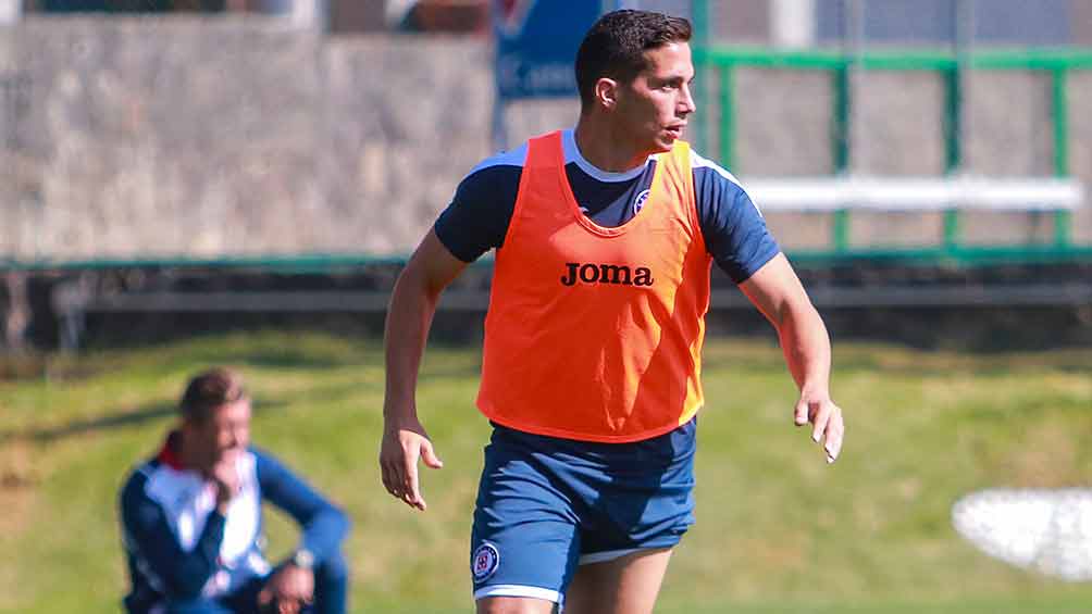 Marcone en un entrenamiento de Cruz Azul