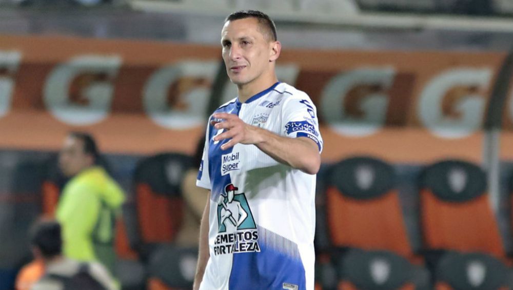 Giménez en un partido con Pachuca