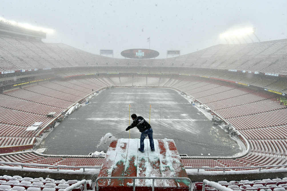 El Arrowhead Stadium cubierto de nieve