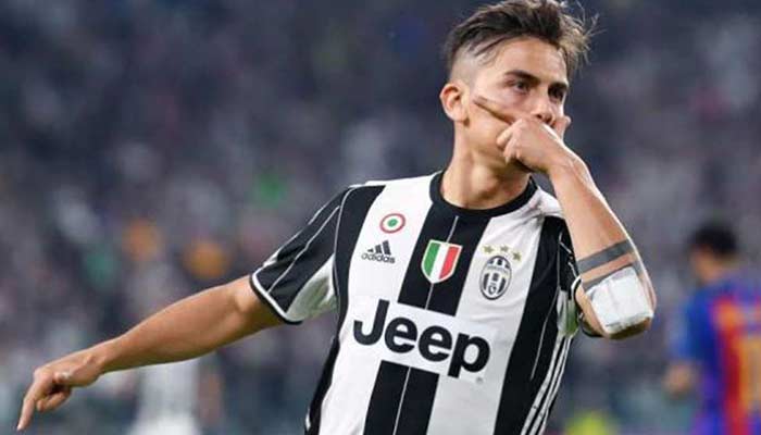 Dybala en un partido con la Juventus 