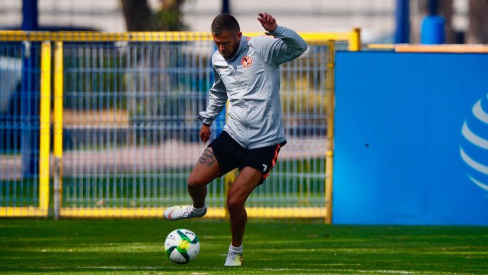  Jérémy Ménez durante el entrenamiento con el América