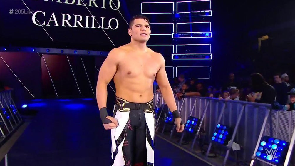 Humberto Carrillo debuta en 205 Live