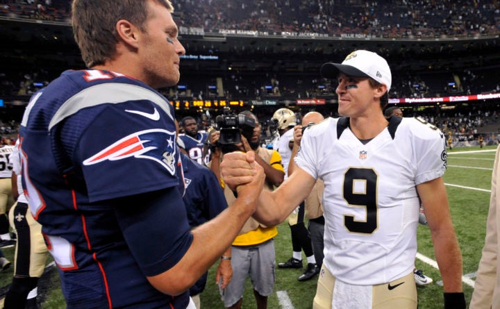 Brady y Brees se saludan tras enfrentarse en 2017