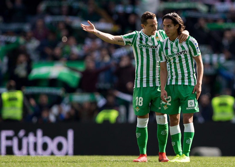 Guardado da indicaciones a Lainez ante Girona 