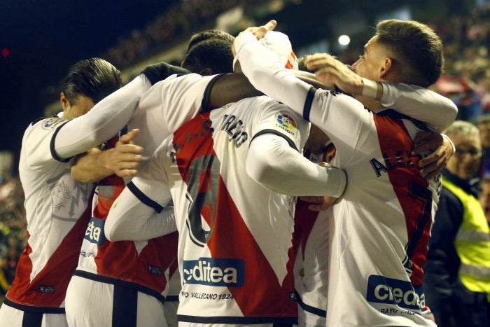 Rayo Vallecano festejando un gol ante la Real Sociedad 