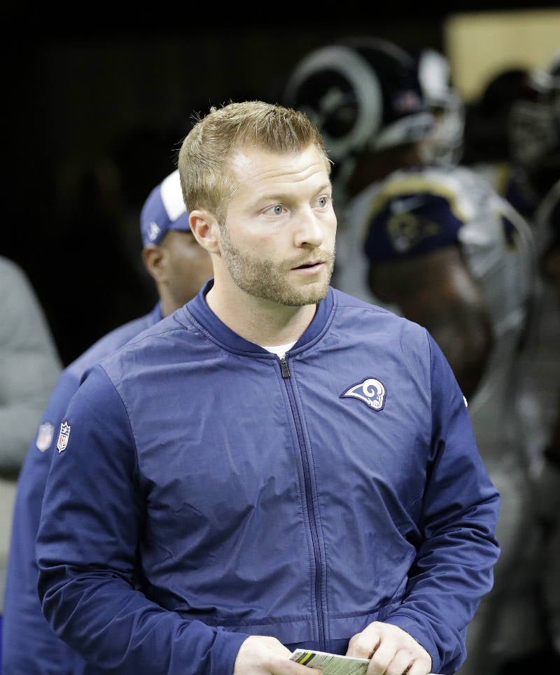 Sean McVay durante un partido con los Rams