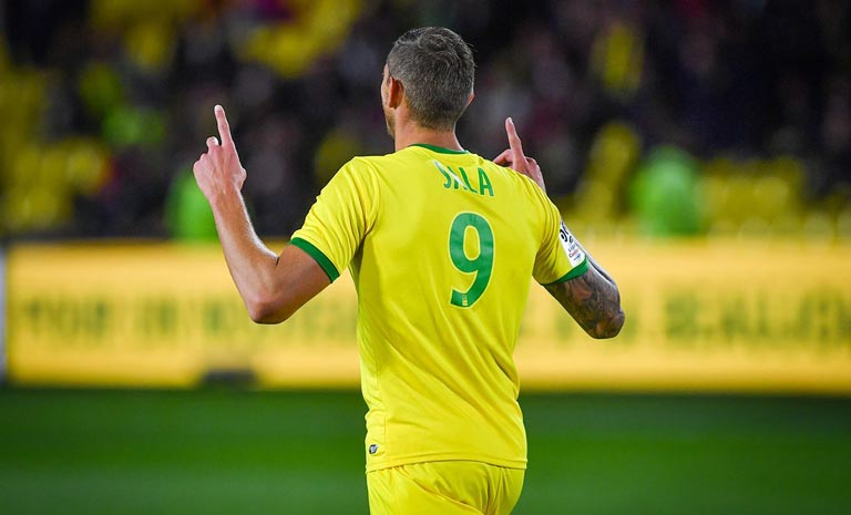 Emiliano Sala festeja un gol con el Nantes