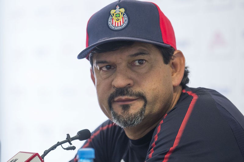 José Saturnino durante conferencia de prensa