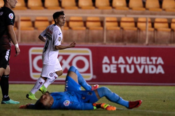 Misael Domínguez celebra su anotación ante Alebrijes