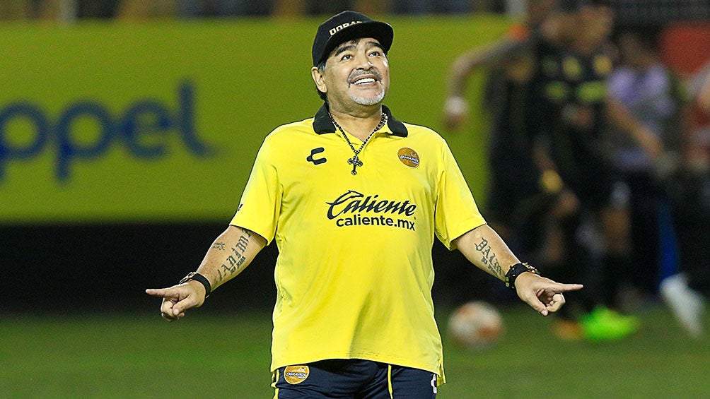 Maradona en un partido con Dorados 