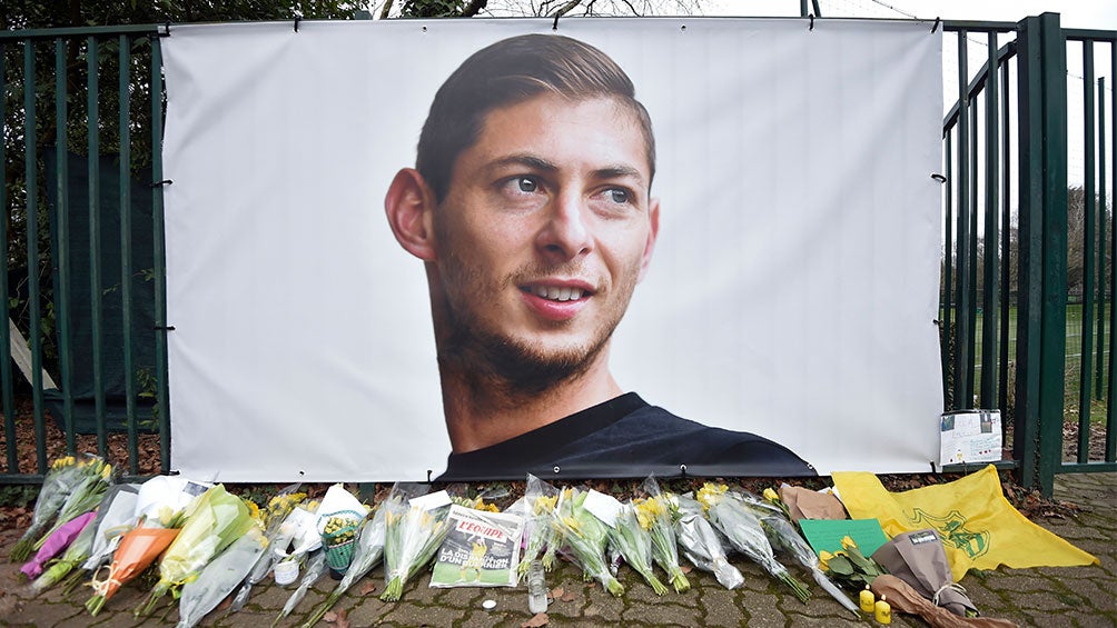 Tributo a Emiliano Sala en los entrenamientos del Nantes 