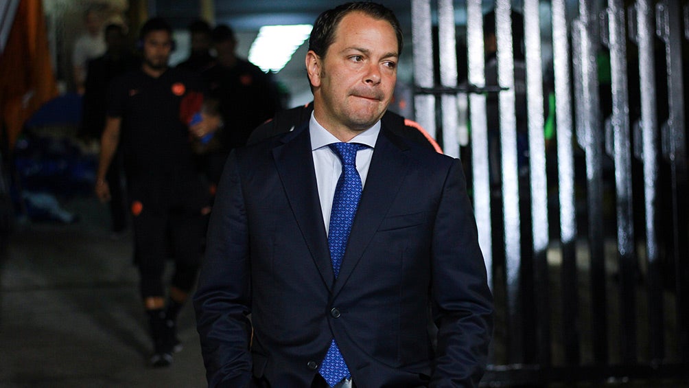 Santiago Baños, en llegada de América al Estadio Azteca