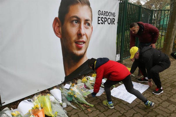 Aficionados del Nantes colocan pancarta con mensaje a Sala