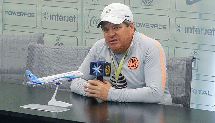 Miguel Herrera en conferencia de prensa 