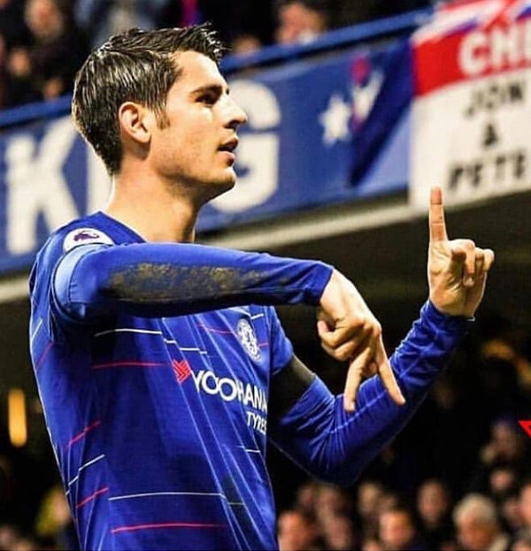 Morata celebra una anotación con el Chelsea