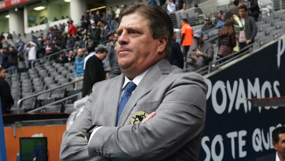 Miguel Herrera durante el partido de Monterrey vs América