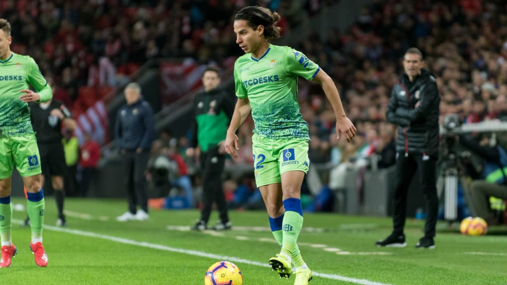 Diego Lainez durante el juego entre el Betis y el Athletic de Bilbao