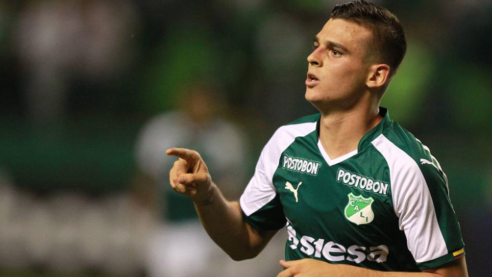 Benedetti, con la camiseta del único equipo de su carrera hasta el momento: Deportivo CaliBenedetti, con la camiseta del único equipo de su carrera hasta el momento: Deportivo Cali