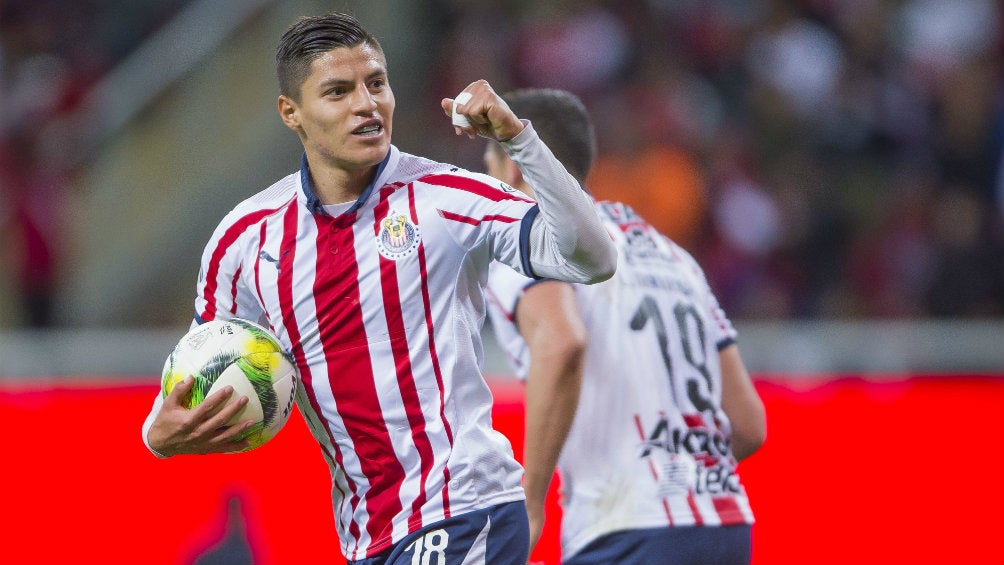 Ronaldo Cisneros celebra su anotación frente a Cimarrones