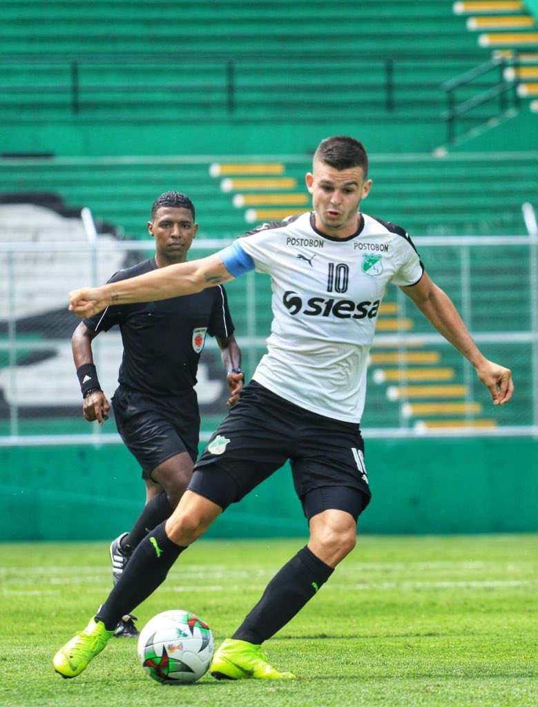 Nicolás Benedetti durante un entrenamiento con el Deportivo Cali