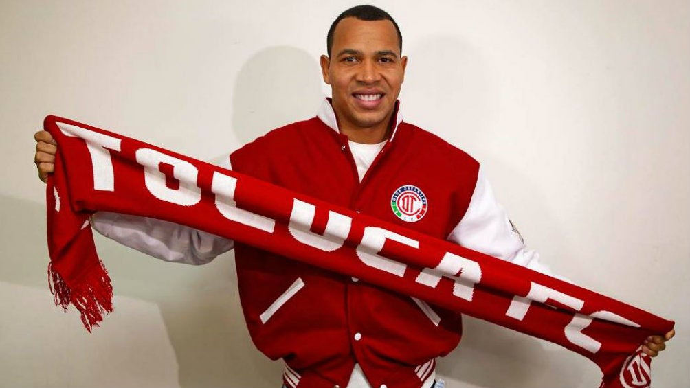 Felipe Pardo durante su presentación con el Toluca