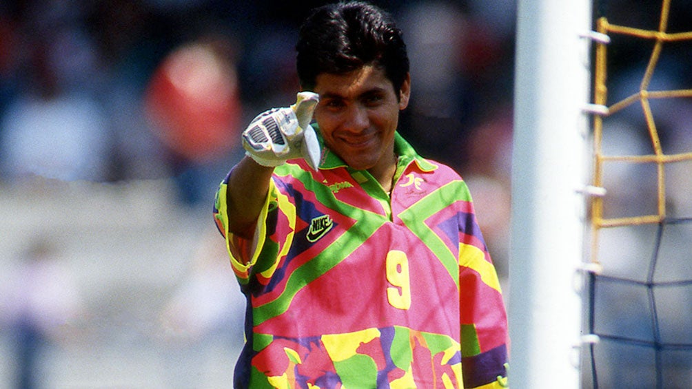 Jorge Campos durante un partido