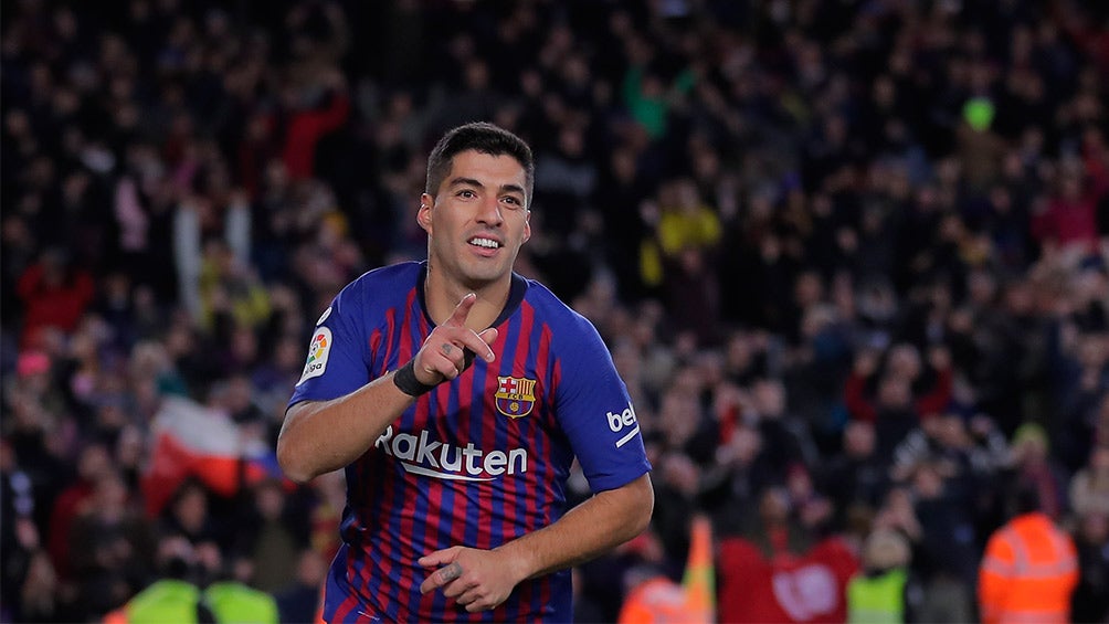 Luis Suárez en partido con el Barcelona 