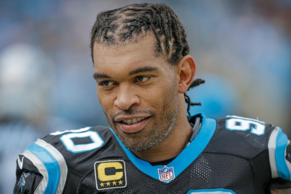 Julius Peppers se retira de los emparrillados tras 17 años