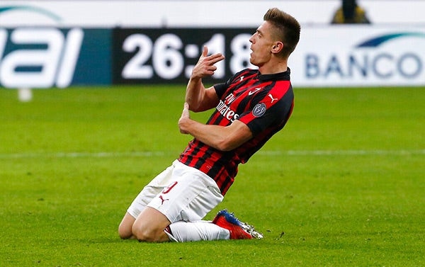 Piatek debutó con doblete en el Milan 