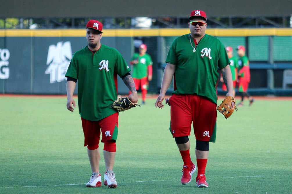 Jugadores de los Charros de Jalisco entrenando para la Serie del Caribe