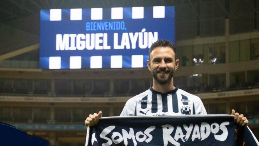 Miguel Layún durante su presentación con Rayados