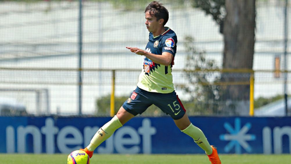 Pedro Arce en un partido del América