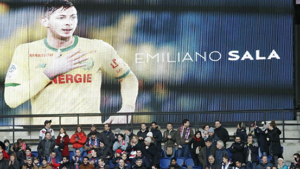 Imagen de Emiliano Sala en una pantalla del Parc des Princes