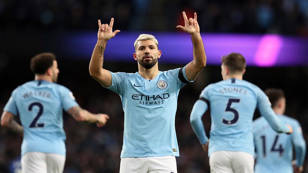 Kun Agüero festejando un gol ante el Chelsea 