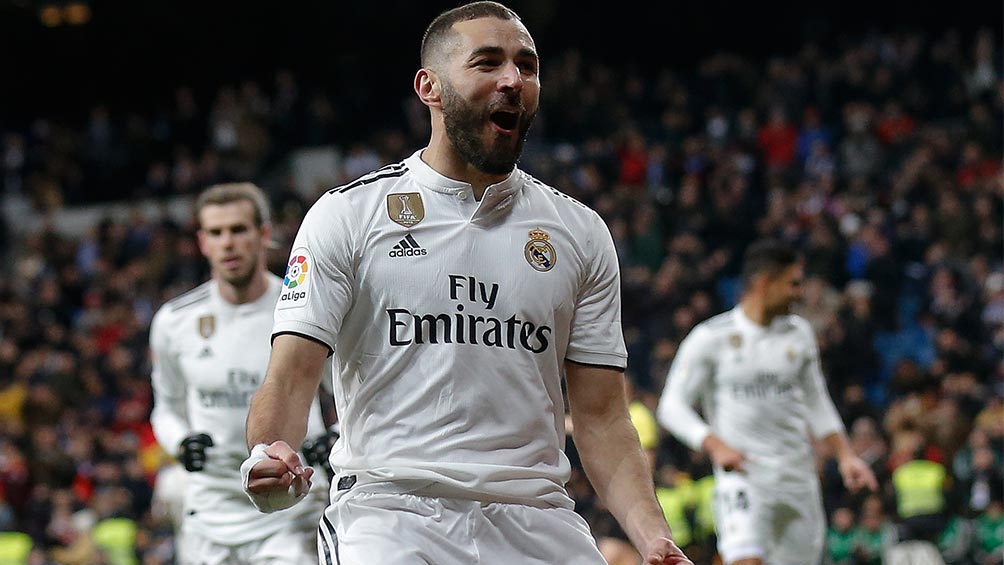 Benzema celebrando un gol con el Rea Madrid 