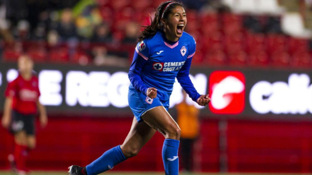 Reyna Velázquez festeja su gol ante Xolos