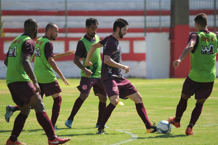 Jugadores de Bangú en un entrenamiento