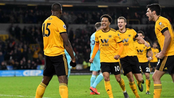 Wolverhampton festeja una anotación en el Molineux 