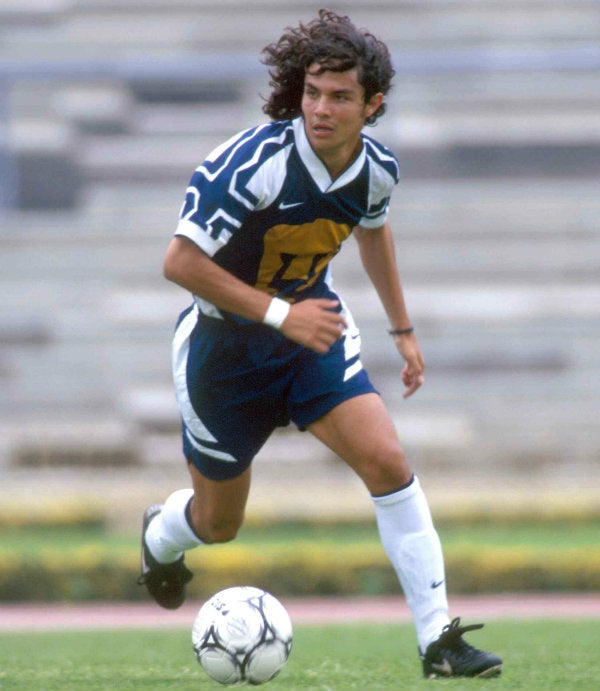 Braulio Luna durante un partido con Pumas