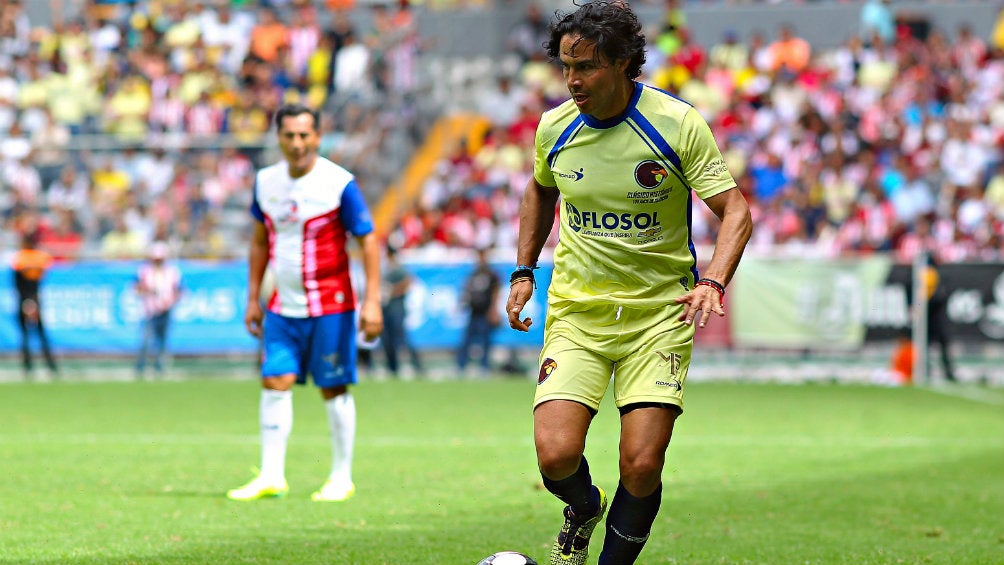 Braulio Luna durante un partido de leyendas