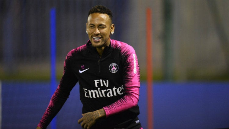 Neymar, durante un entrenamiento con el PSG