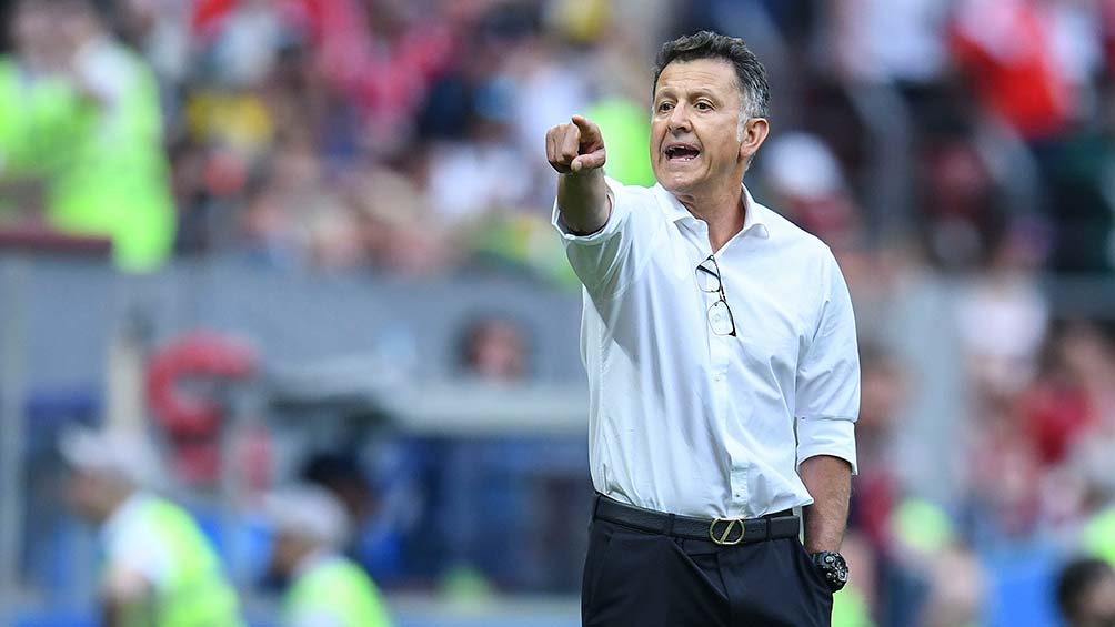 Juan Carlos Osorio da indicaciones en juego del Tri