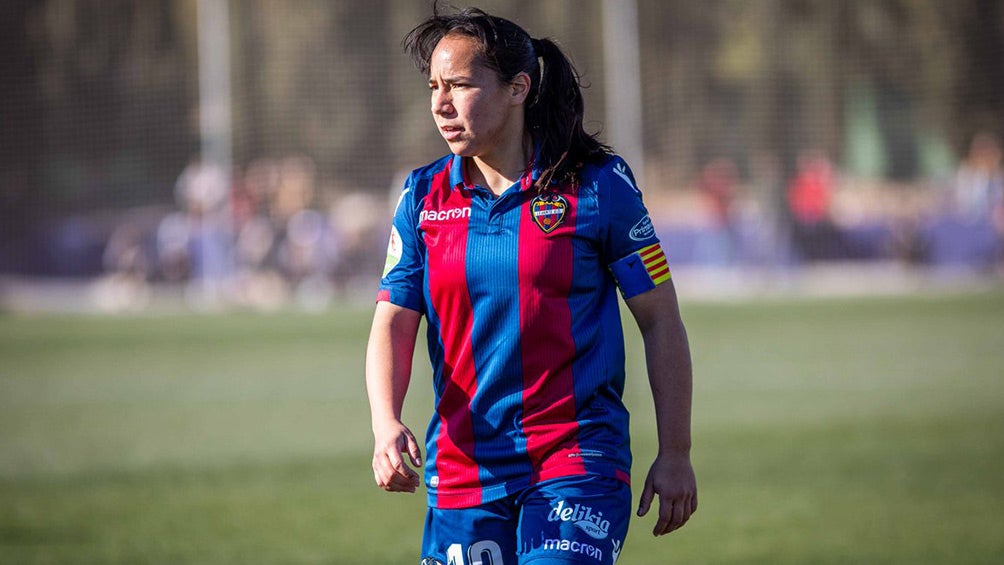 Charlyn Corral, durante un juego con Levante