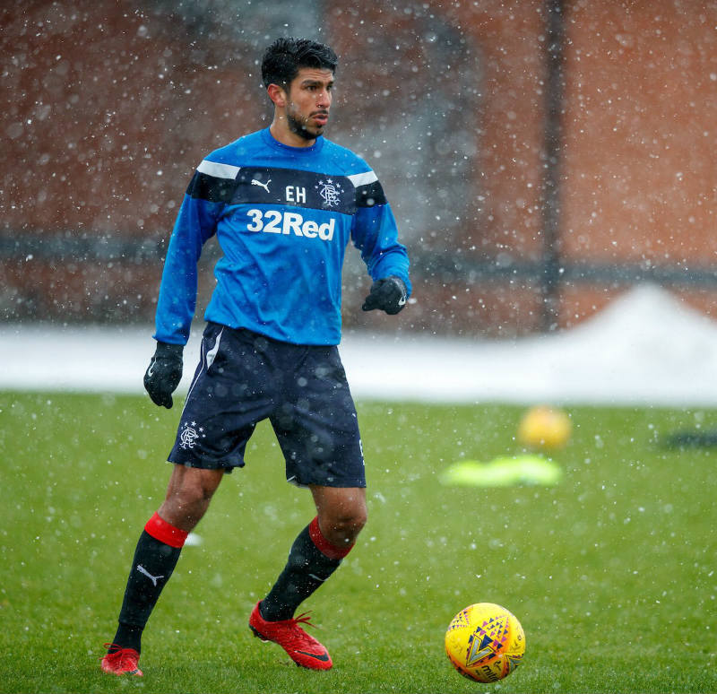 Lalo Herrera durante un entrenamiento con el Rangers