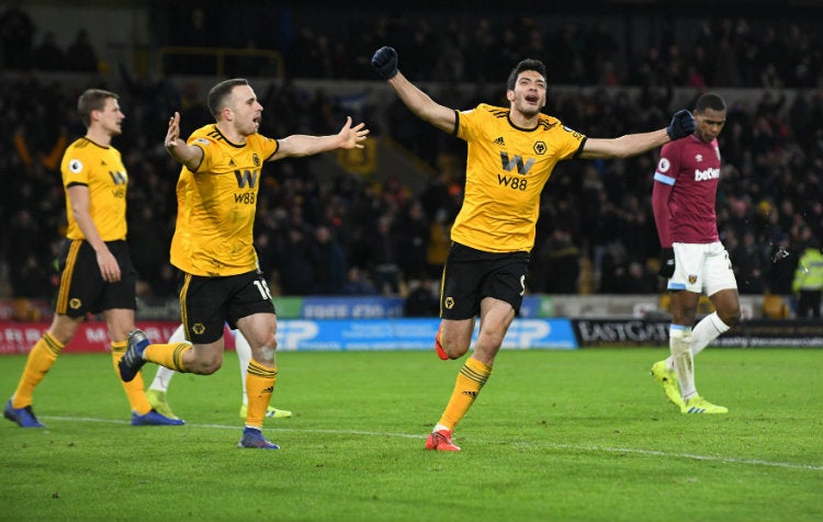 Jiménez festeja gol con el Wolves