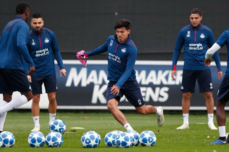 Érick Gutiérrez, durante un entrenamiento con el PSV